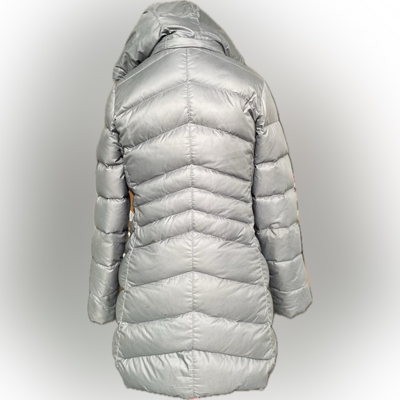 Women’s Marmot Down Coat Excellent Used Condition. - Picture 3 of 5